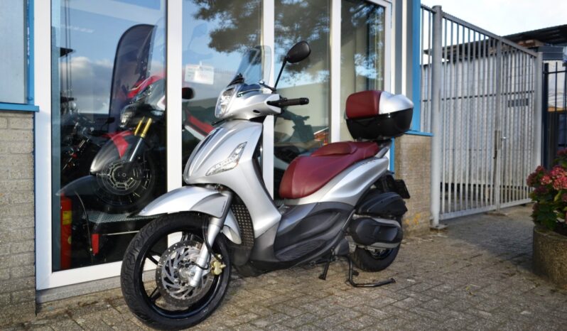 
								Piaggio Beverly 350i ABS vol									