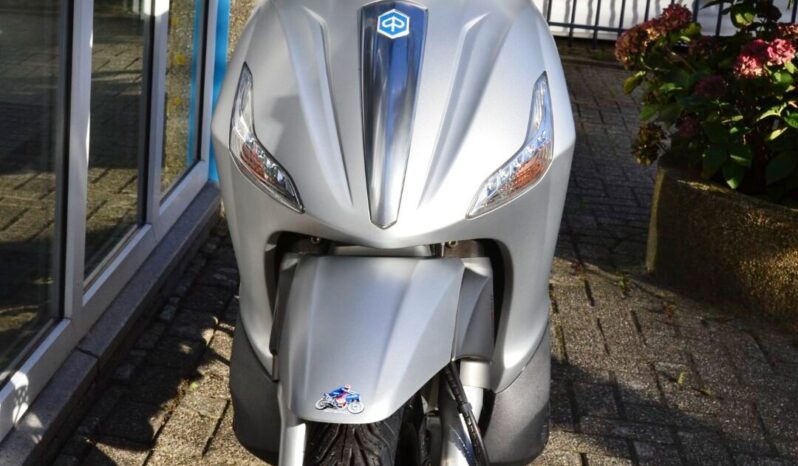 
								Piaggio Beverly 350i ABS vol									