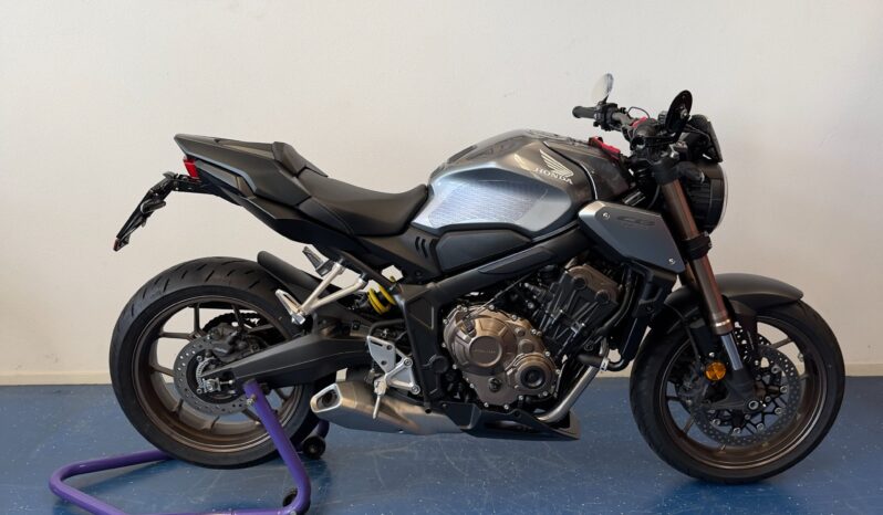 
								Honda CB650R 2022 vol									