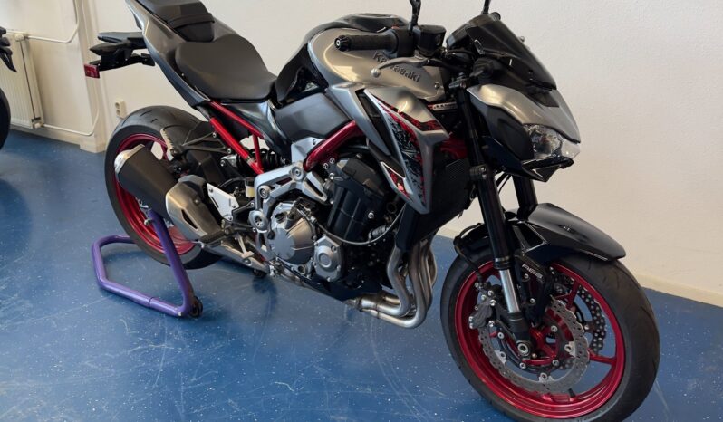 
								Kawasaki Z900 2017 vol									