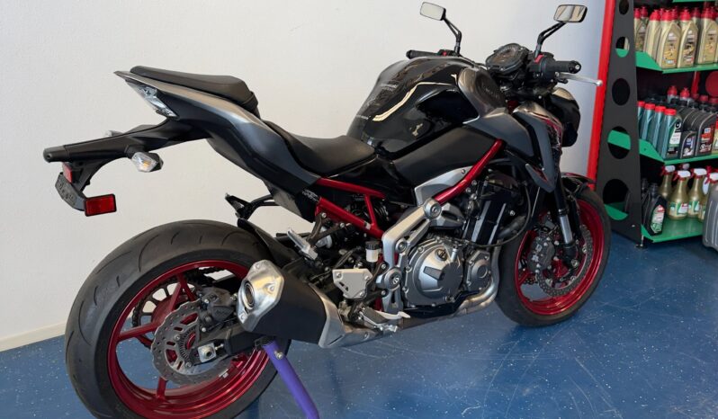 
								Kawasaki Z900 2017 vol									
