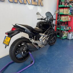 
										Suzuki Gladius 2011 vol									