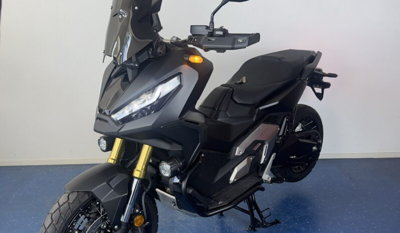 
								Honda X-ADV 750 Black Edition 2024 vol									